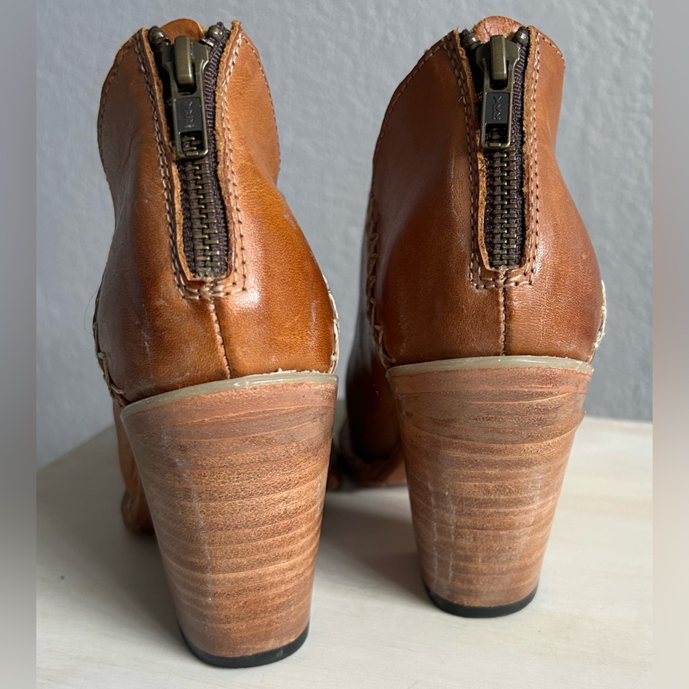 Freebird by Steven Steel leather booties. Brown/tan, zip up, heel. Women’s 9. - Picture 5 of 10